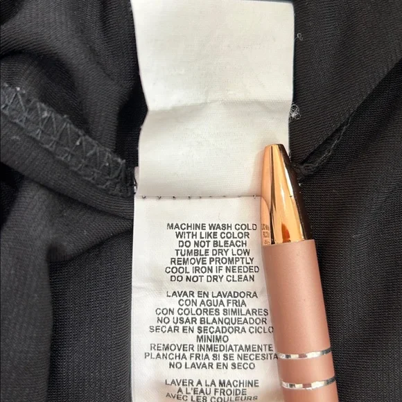 Tahari Black V-Neck Wide Leg Cropped Sleeveless Jumpsuit Size Small stretchy - Picture 9 of 9